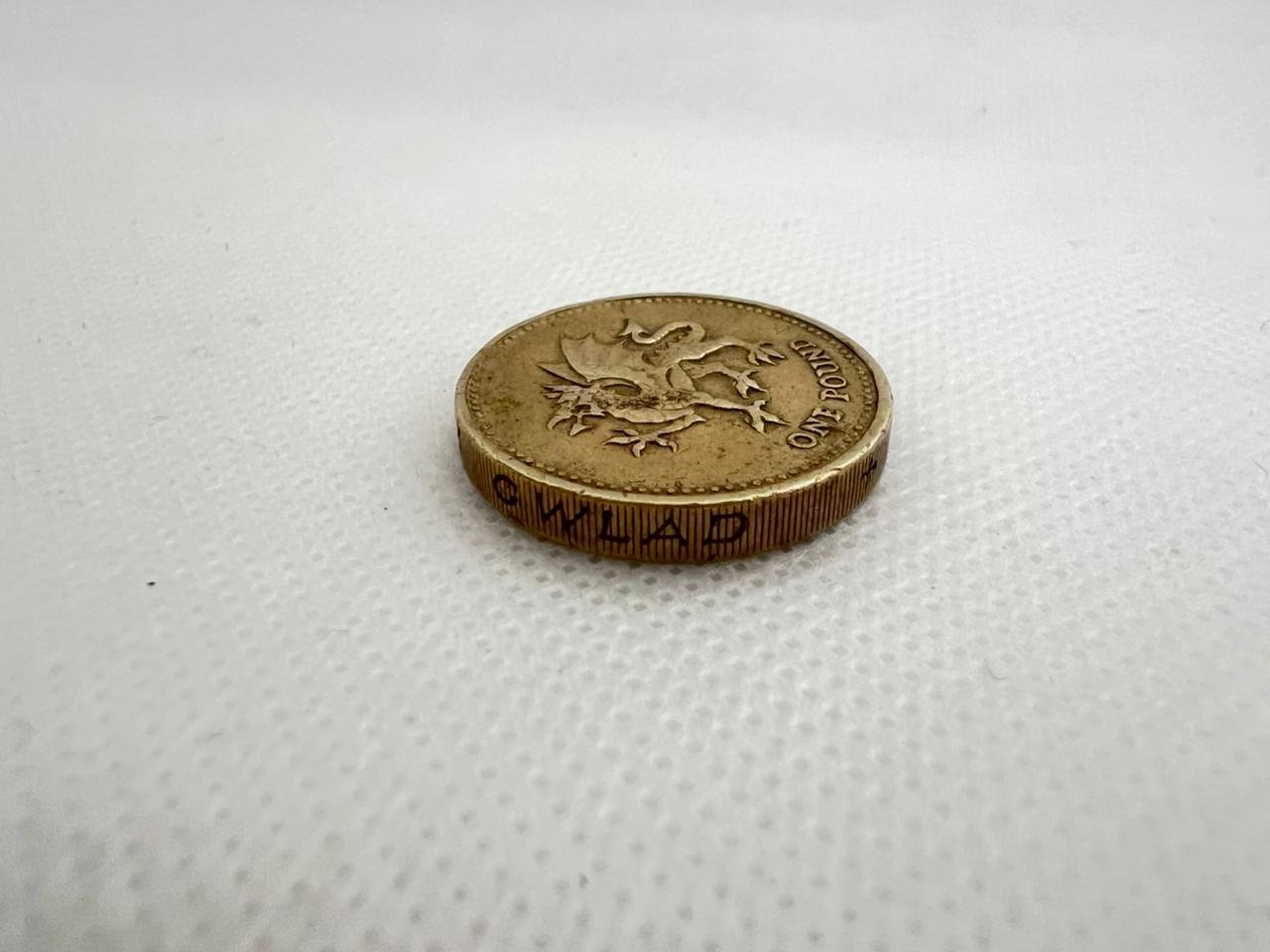 Inscripción 1 libra Reino Unido 2000 (4)