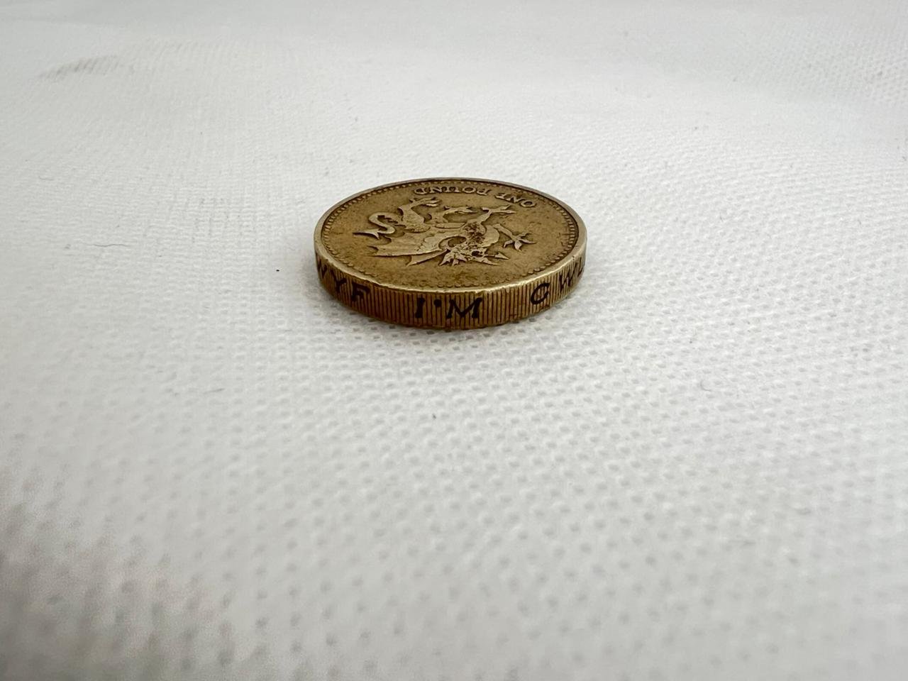 Inscripción 1 libra Reino Unido 2000 (3)